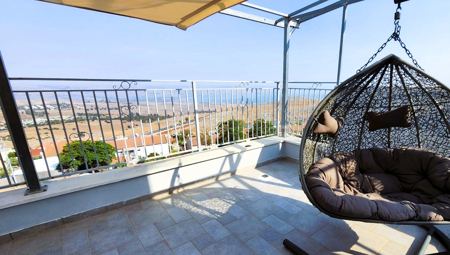 ביצה במפרסת